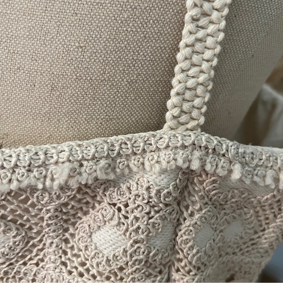 Stunning Crochet Lace Midi Dress - Picture 11 of 11